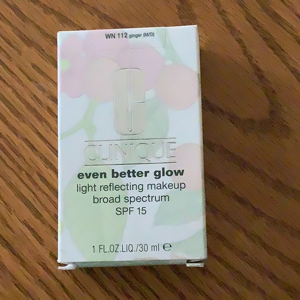 Clinique Tan Foundation Radiant Finish Color WN 112 Ginger